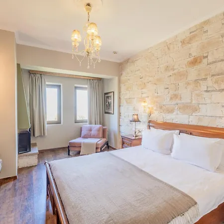 Otel Alseides, The Experience