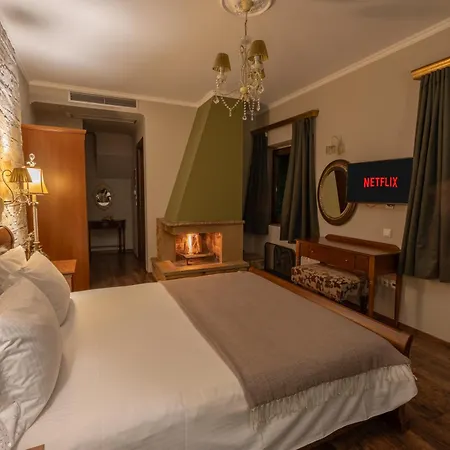 Otel Alseides, The Experience 3*