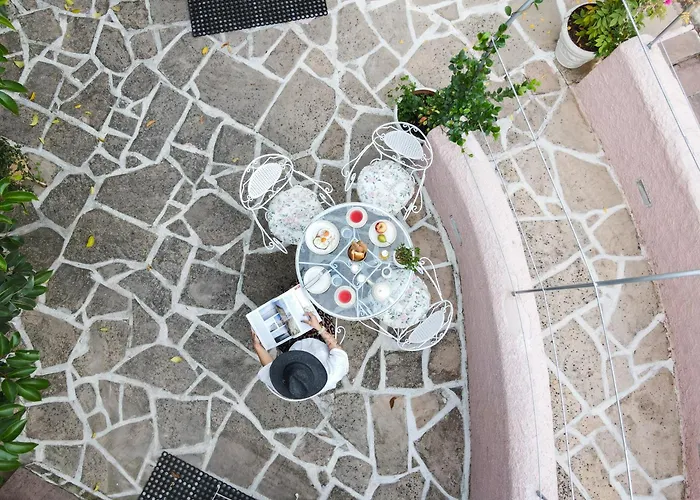 Hotel Alseides, The Experience